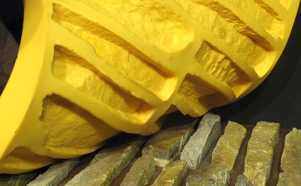 模具硅膠翻模多久才會干 ？